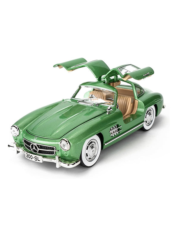 Mercedes Benz 300 SL Gullwing Metal Diecast Car Scale 1:24 - Green