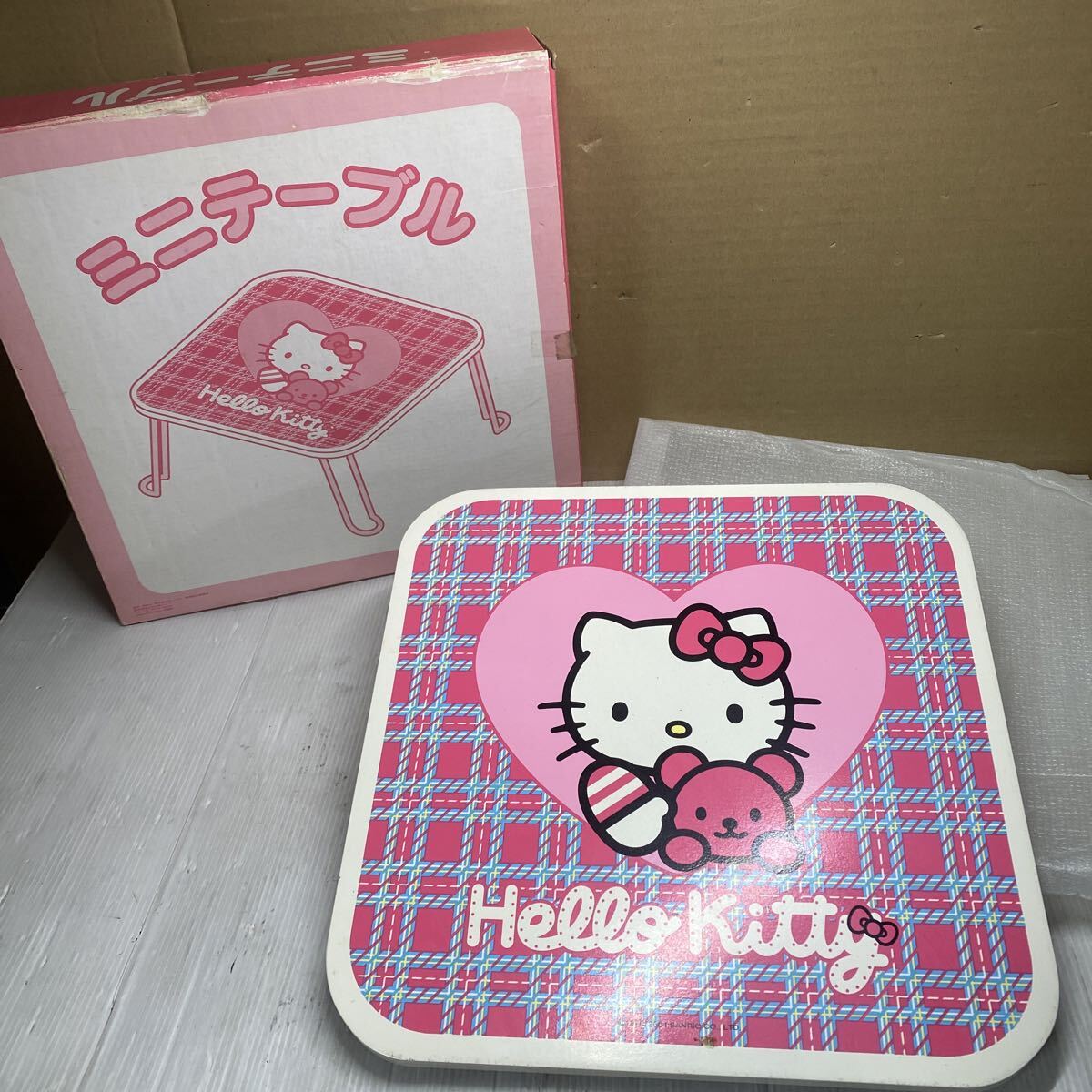 Yahoo!オークション -「キティ 折りたたみテーブル」の落札相場・落札価格