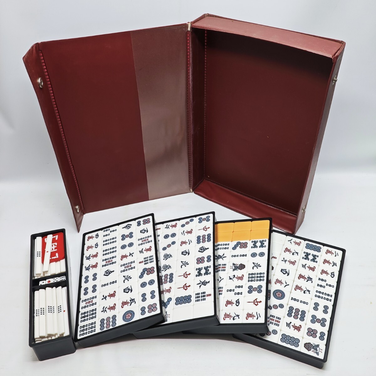 麻雀牌 セット 家庭用 点棒83本 麻雀 牌 ケース付 ガイドブックなし