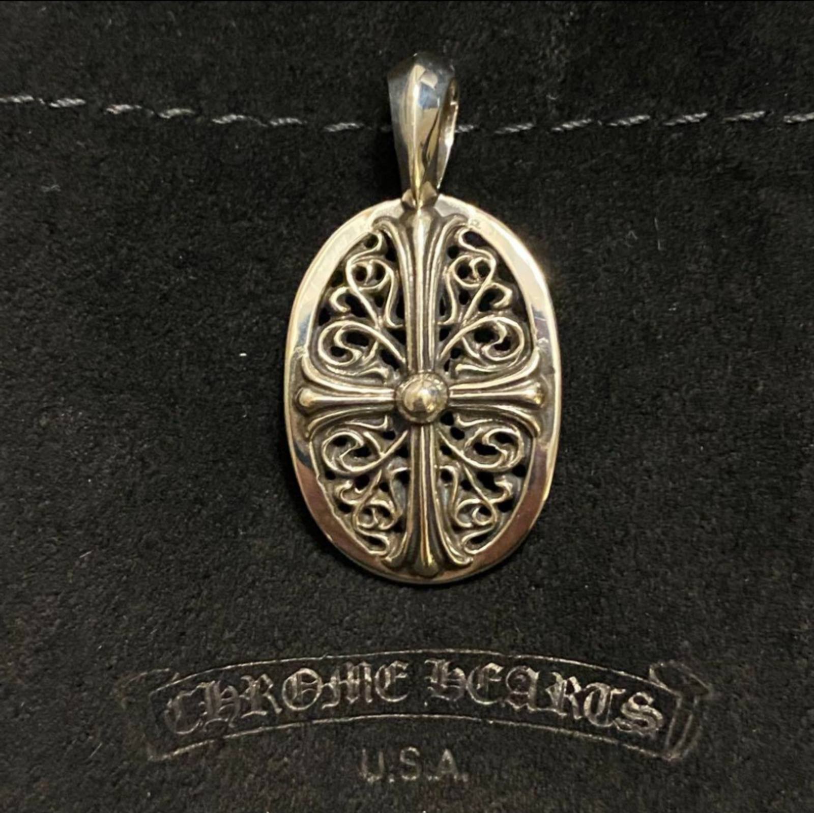 CHROME HEARTS クロムハーツ クラシック オーバル クロス ペンダント