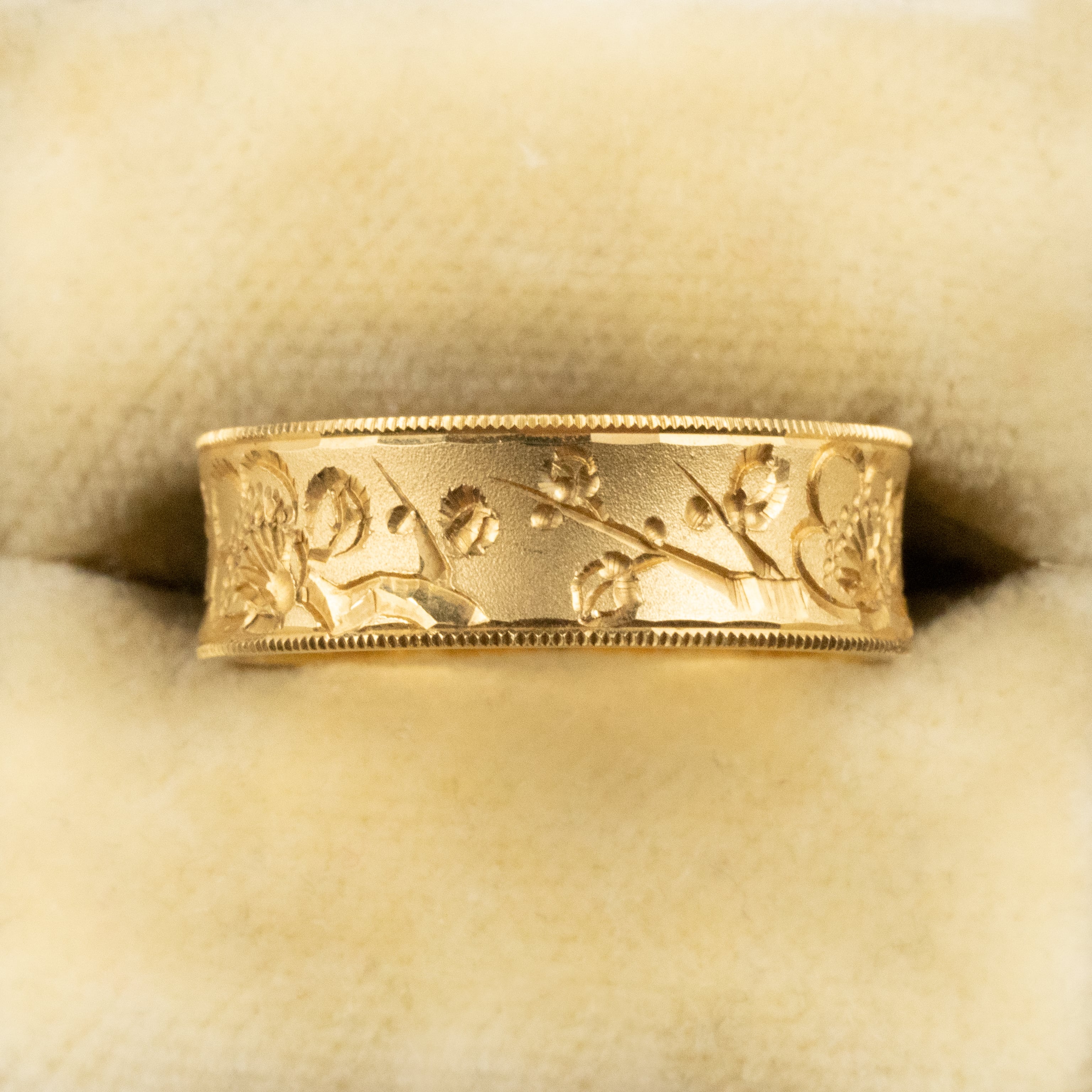 和彫り ヴィンテージ レトロ デザイン リング K18 梅柄 〜TOEI CROWN