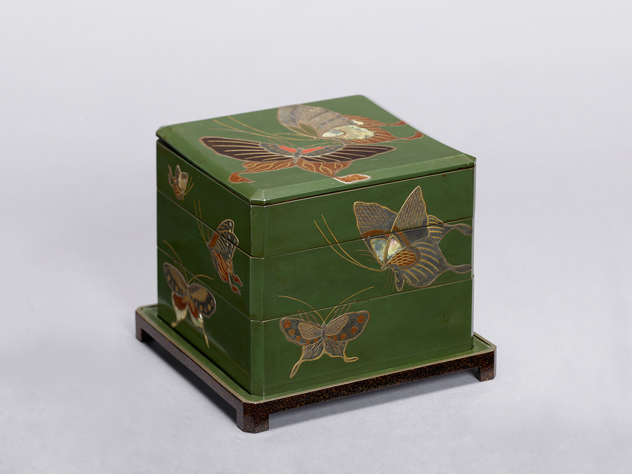 蝶蒔絵螺鈿重箱 文化遺産オンライン