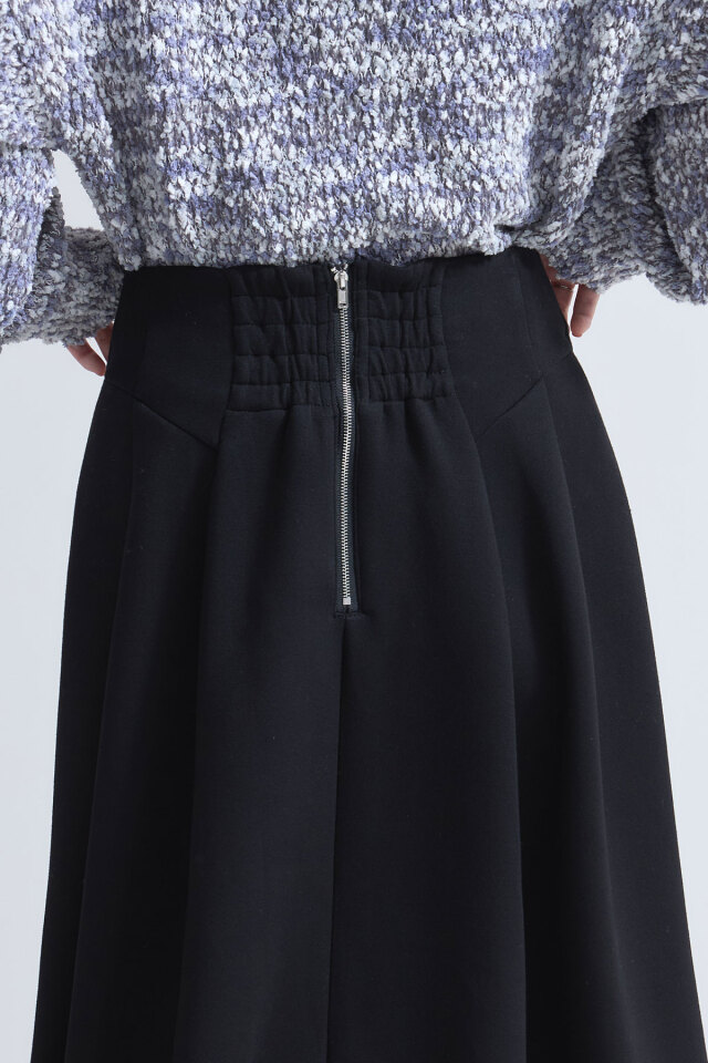 ボンディングタックフレアスカート