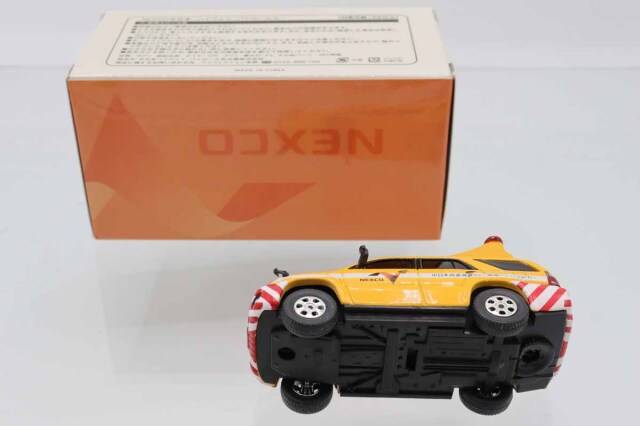 ミニカーショップ ケンボックス トヨタハイラックスサーフ ハイウェイ