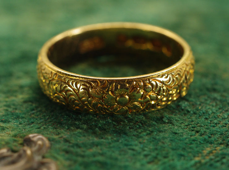 ヴィクトリアン18金彫金リング