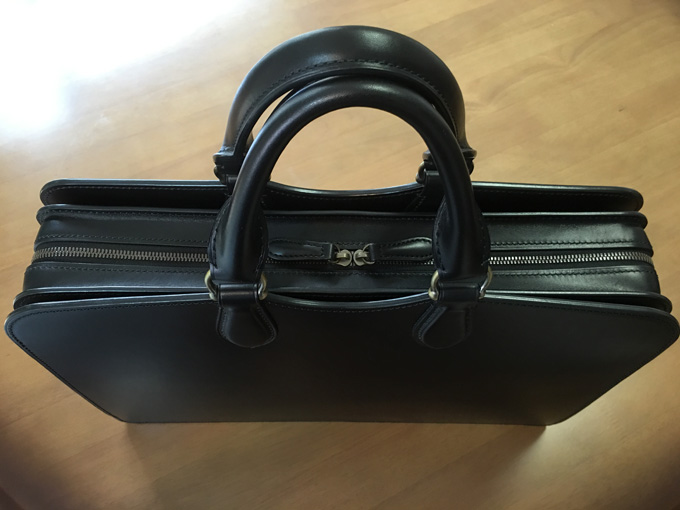 土屋鞄製造所2016年春の限定商品「MAGNUS」ファスナートップブリーフの