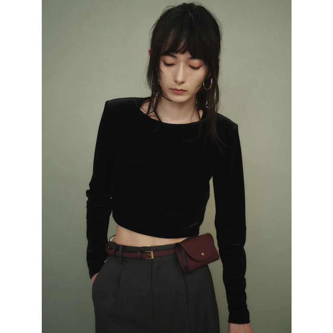 アニュアンス anuans ベロアクロップドカットトップス （BLACK） -靴