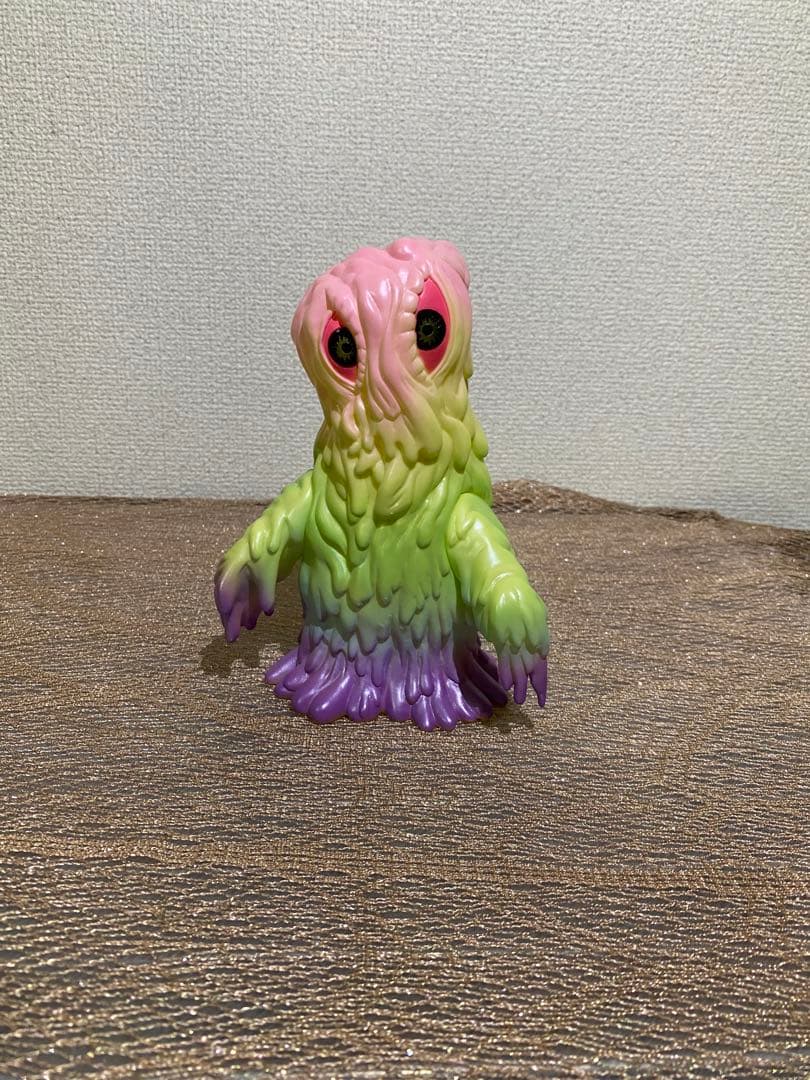 FantazzzyTOYS ヘドラ ソフビ コットンキャンディー 注目なFantazzzy TOYSの「ヘドラ」新バージョンは「コットン