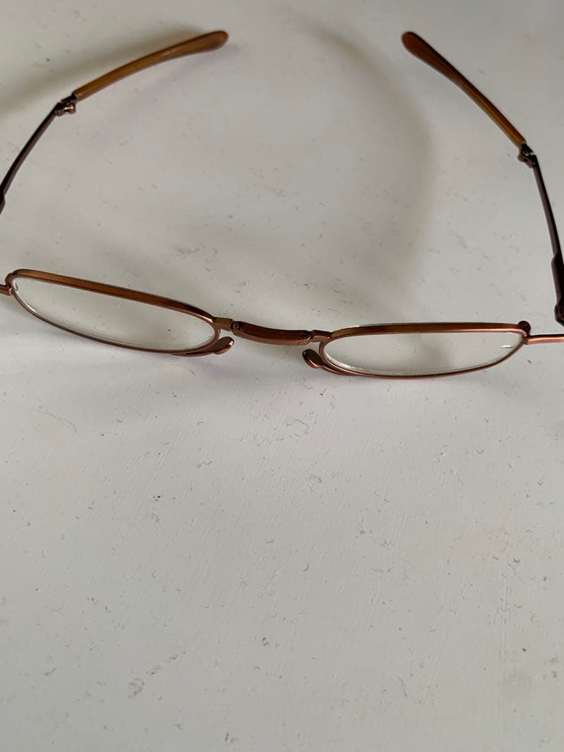 ブラウンフレームの度ありメガネ ケース付き