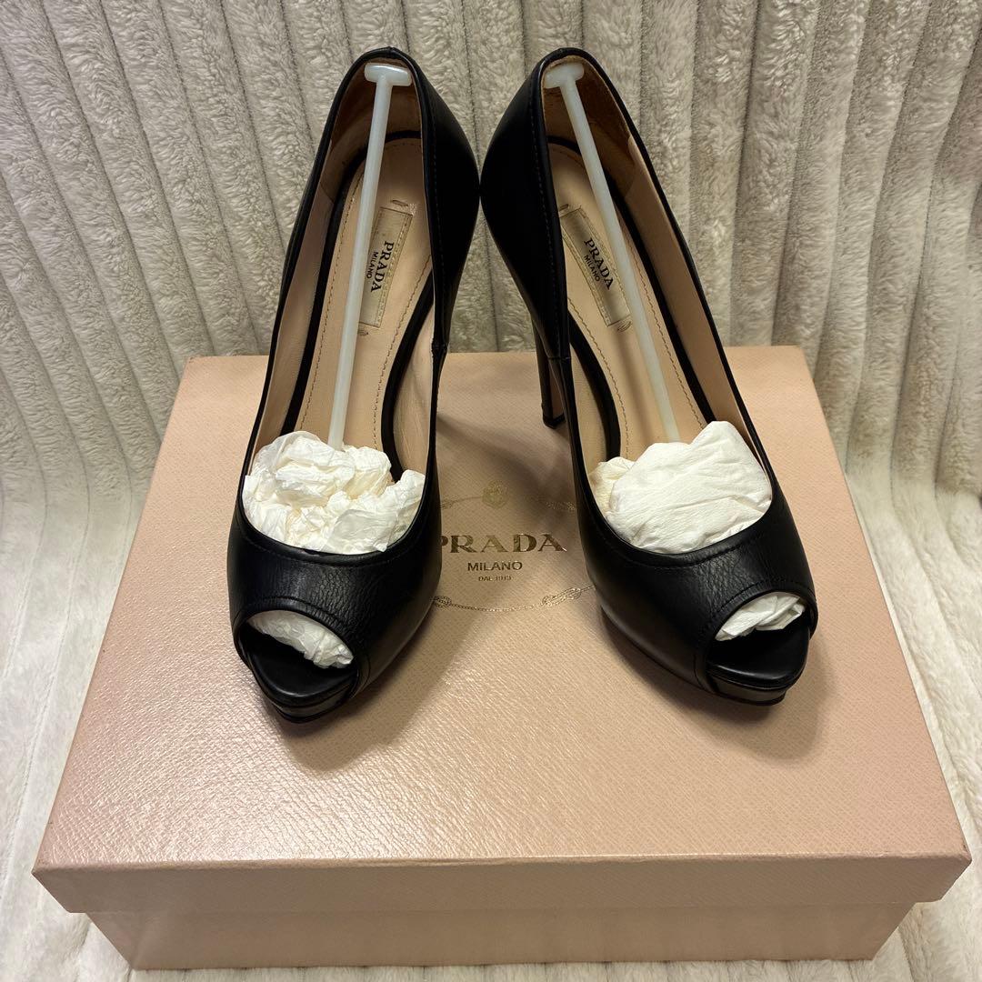 PRADA ブラックオープントゥハイヒール