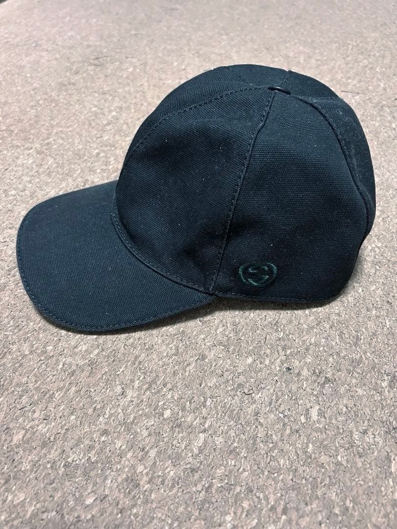 GUCCI 黒 キャップ