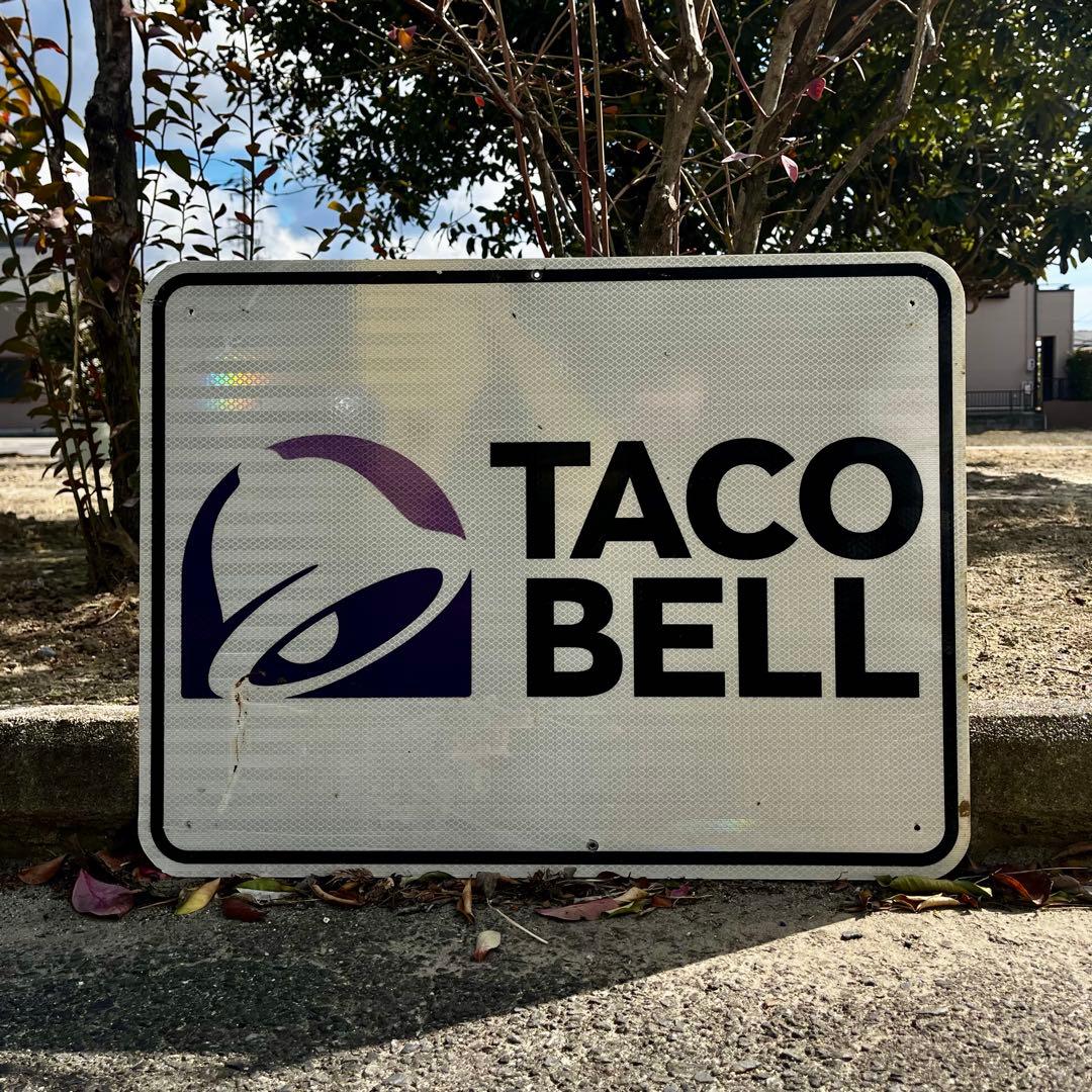 Tacobell (タコベル) 看板