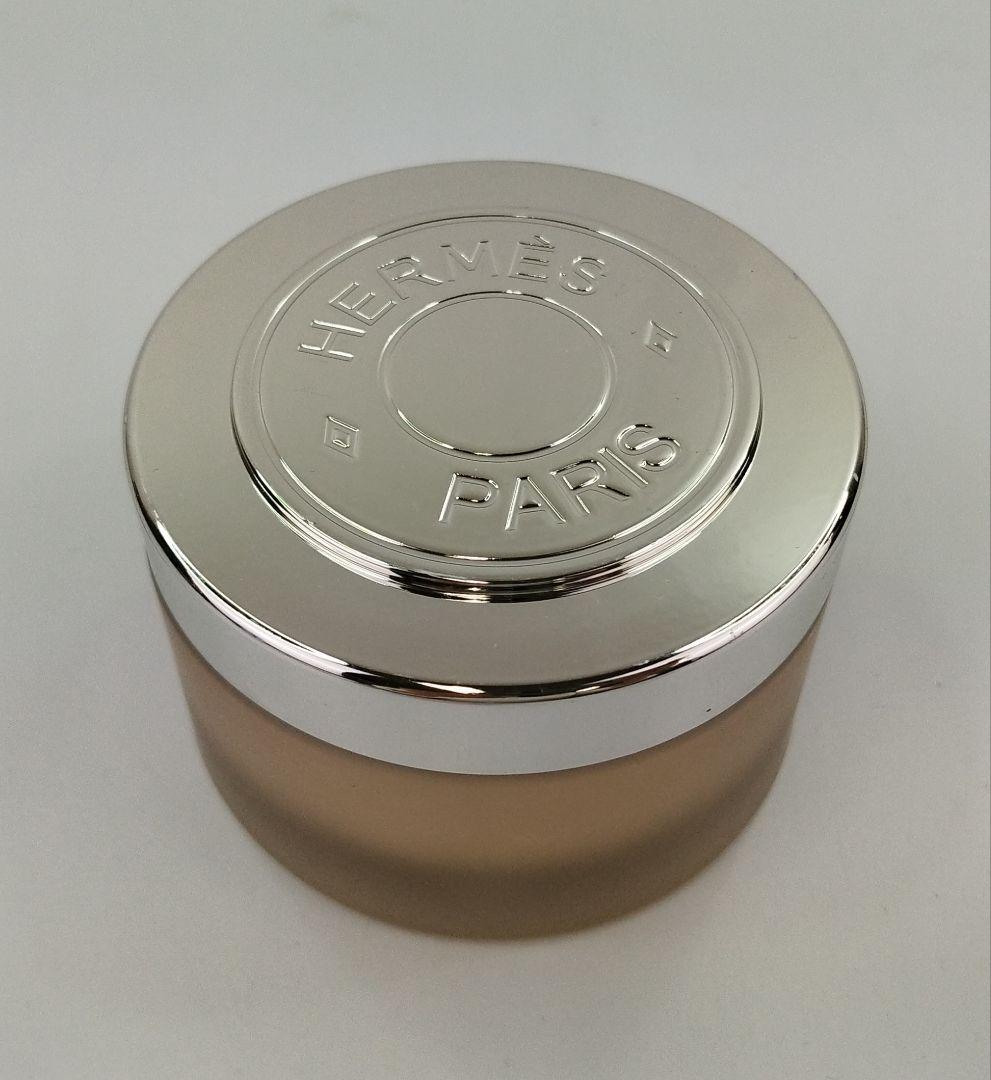 【200ml】HERMES MERVEILLES BODY CREAM Eau des Merveilles Perfumed body cream - 200 ml | Hermès Singapore