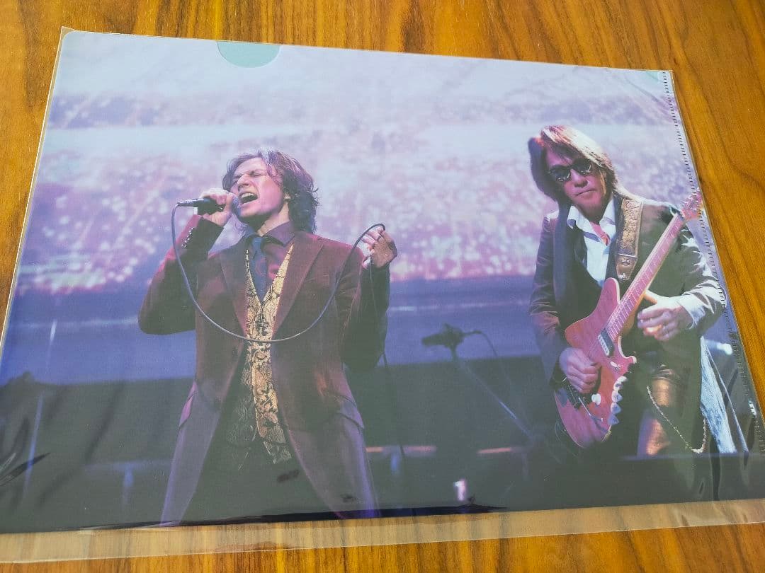 B'z presents Live Friends クリアファイル B'z presents LIVE FRIENDS クリアファイル、パッケージ - メルカリ