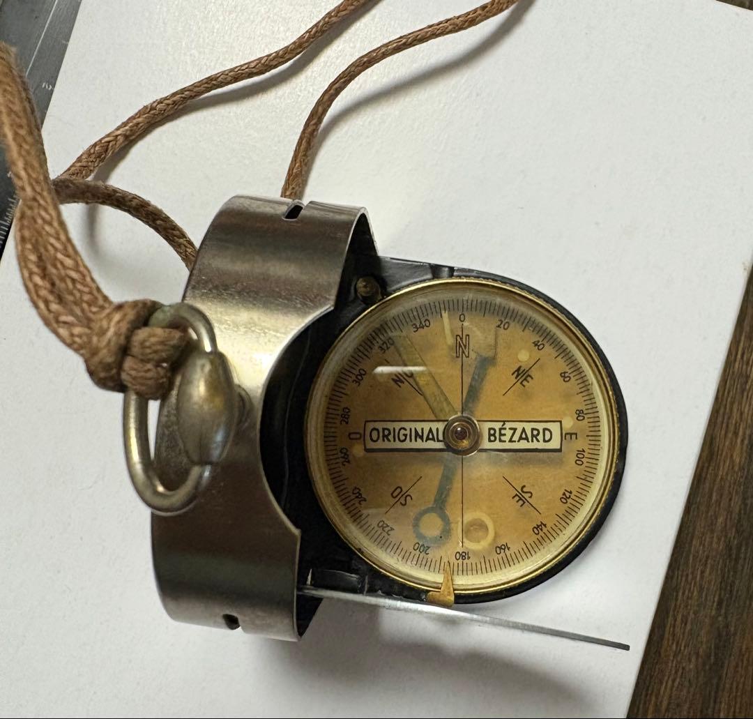 べザード社　コンパス　方位磁石