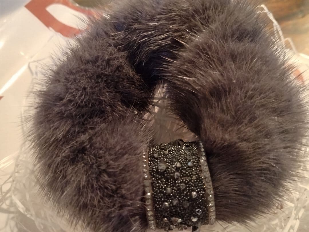 【年末特別価格】アッカ ミンク ヘアアクセサリー シュシュ