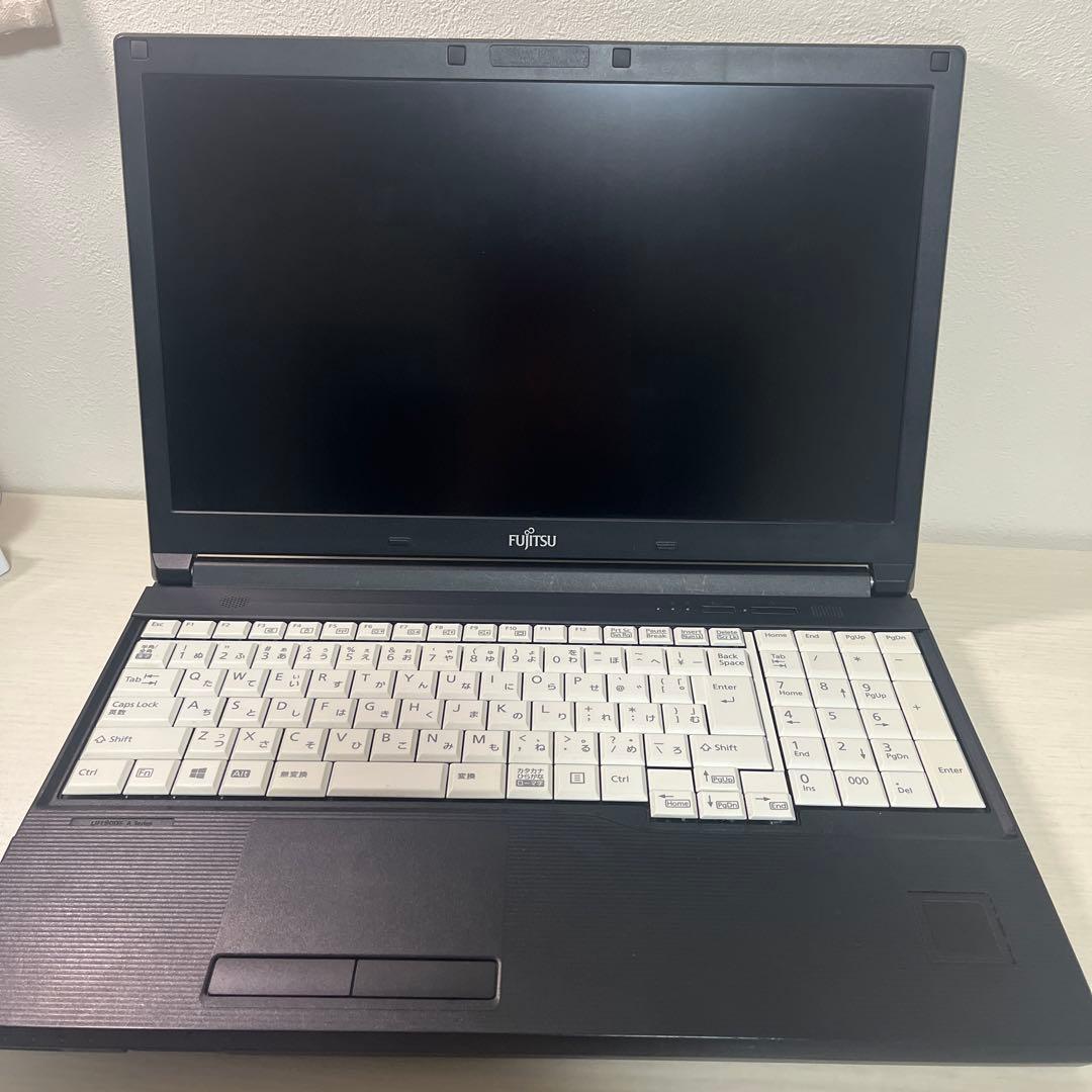 富士通 LIFEBOOK Core i38GB｜SSD搭載｜Windows11