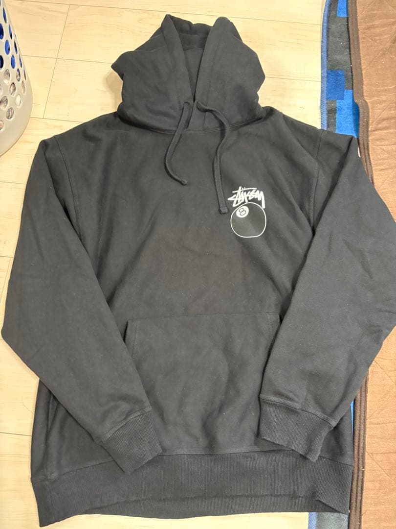 Stussy 8ボールロゴ ブラックパーカー