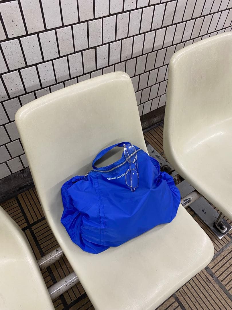 COMME des GARCONS　キャンディ　ハンドバッグ　ロゴプリント 美品 コムデギャルソン COMME des GARCONS ロゴプリント 中綿 パデット