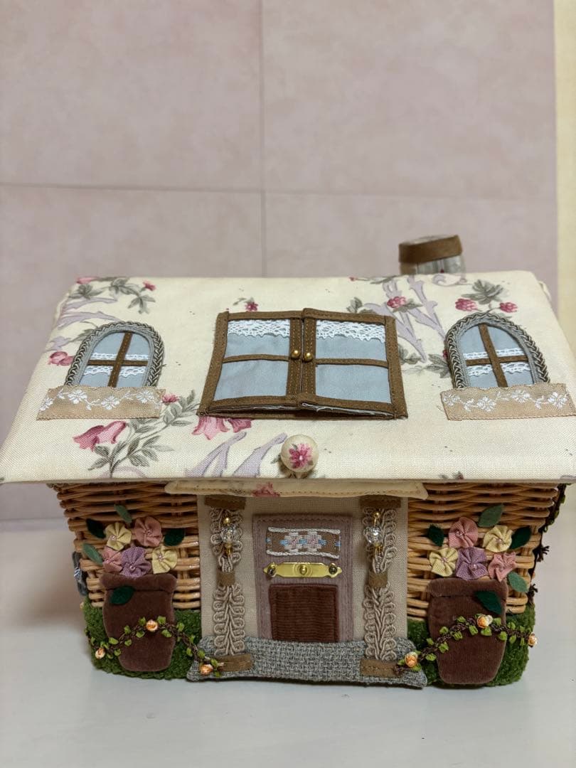 マニー　コラージュ　小物入れ