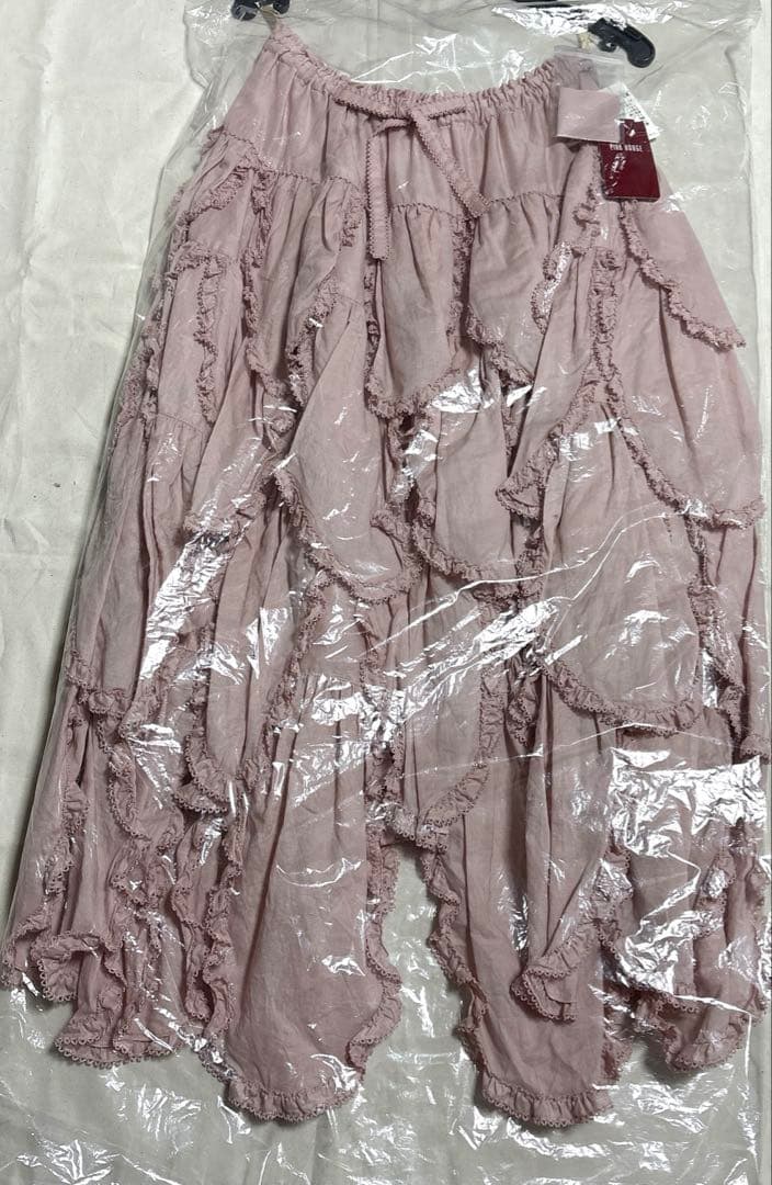 羽根のパッチワークミディスカート