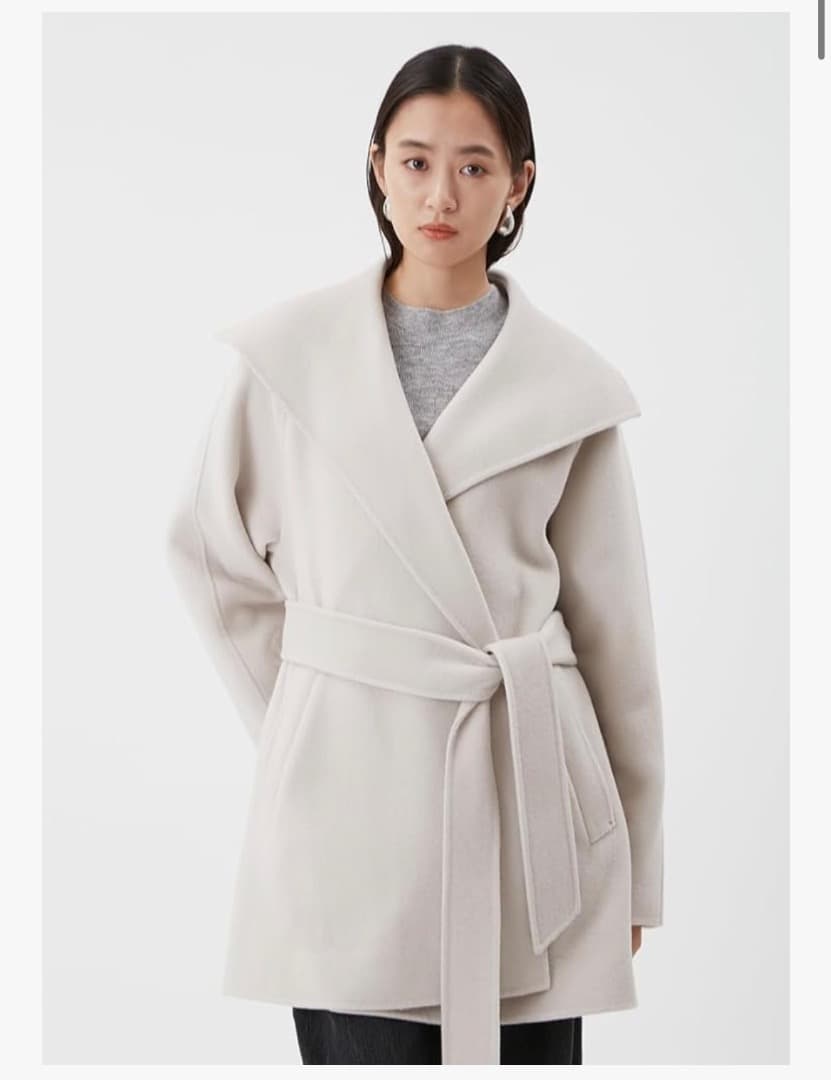 ミラオーウェン　共ベルト付きビックカラーミディ丈コート