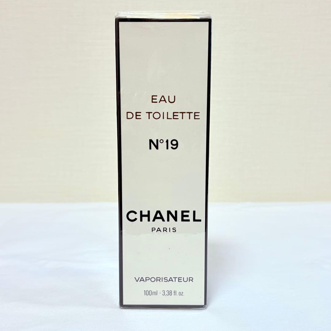 新品　CHANEL シャネル　N°19 オードトワレ　香水　100ml