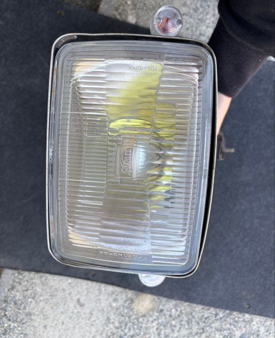 CBR400F 純正ヘッドライト 純正ヘッドライトステー Yahoo!オークション - cbr400f 純正 ヘッドライト ライトステー オイル