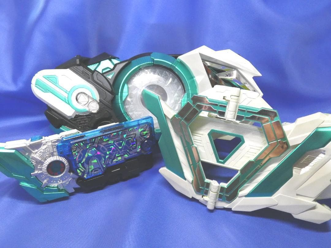 仮面ライダーゼロワン　イズ風ドライバーセット（発光＆重塗装＆音量ブースト）