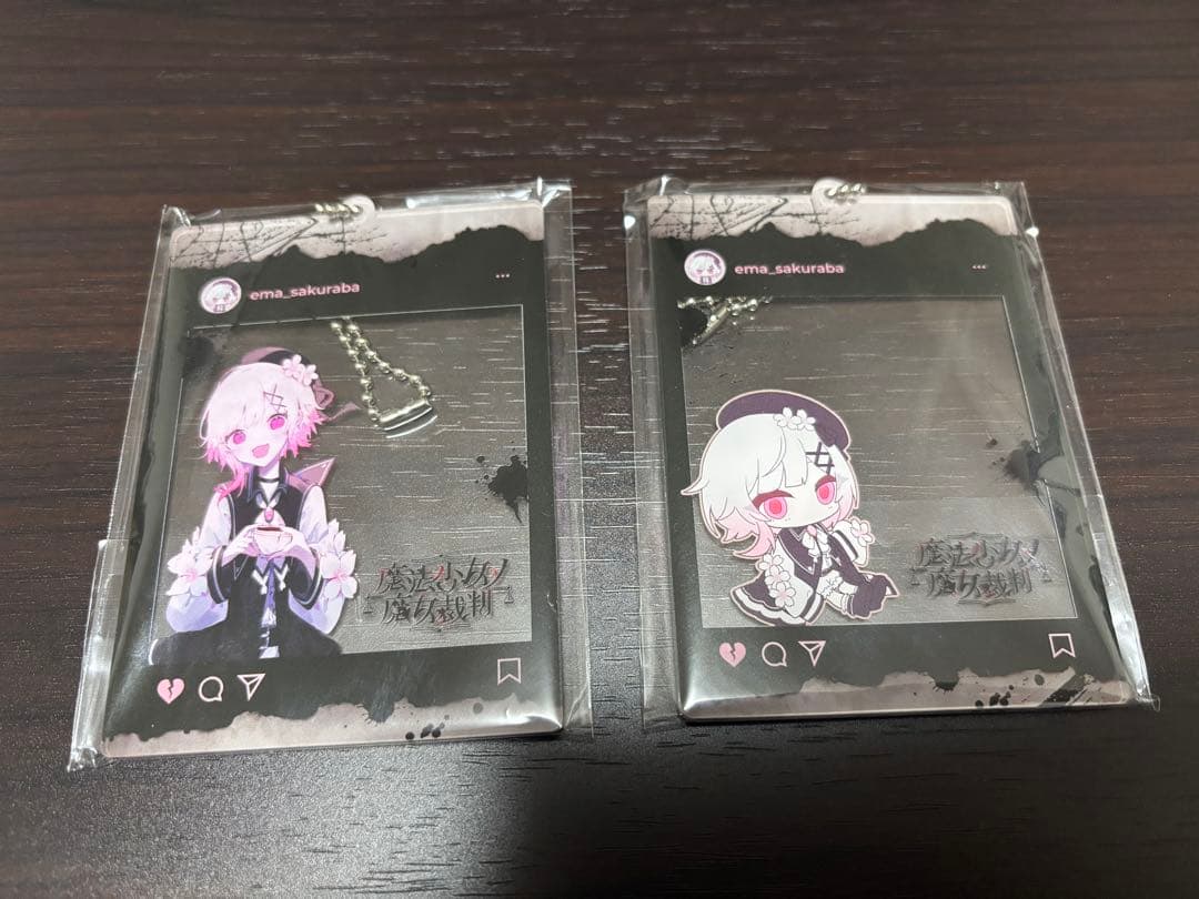 魔法少女ノ魔女裁判~the first page~ アクリルキーホルダー 魔法少女ノ魔女裁判」アクリルキーホルダー（桜羽エマ）｜アニメバコ