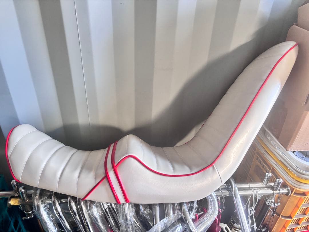 CBX400F 新品　三段シート