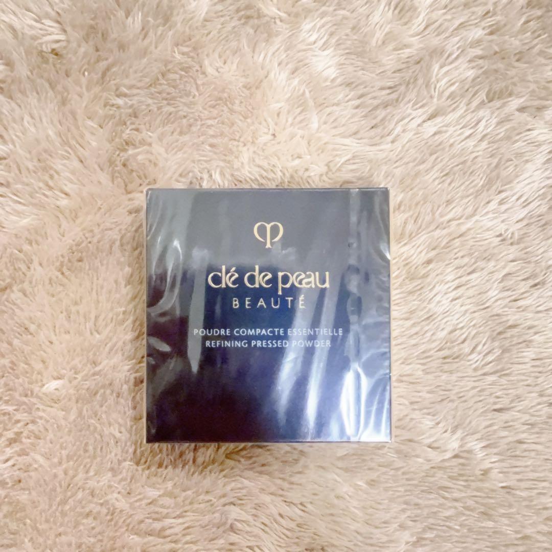 【最終値下げ】クレドポーボーテ プードルコンパクトエサンシエルn