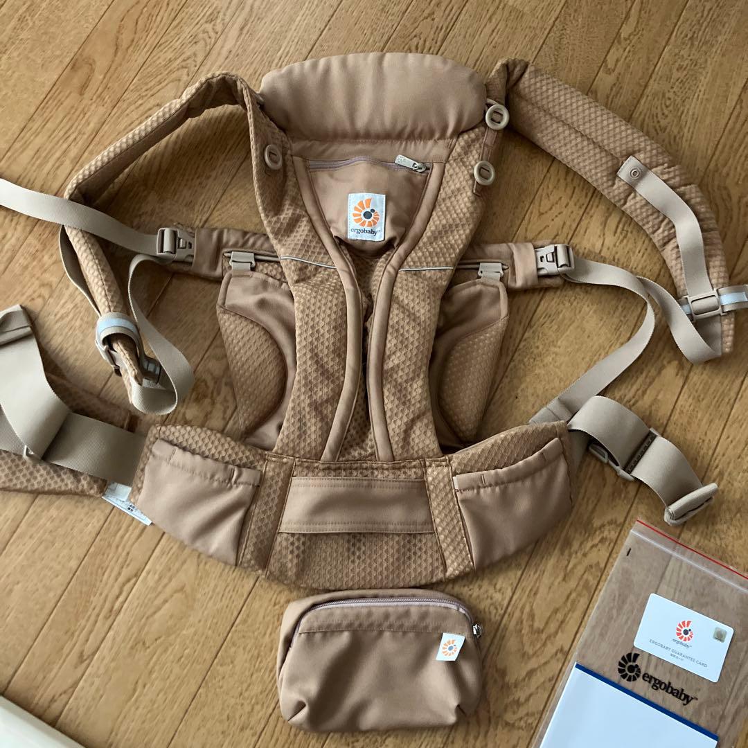 エルゴ　オムニブリーズ　 収納ポーチ付き