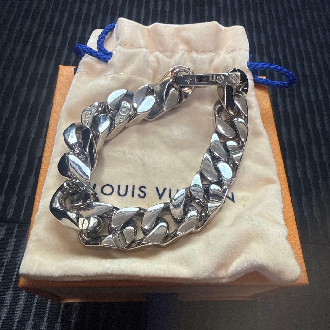 Louis Vuitton シルバーチェーンブレスレット