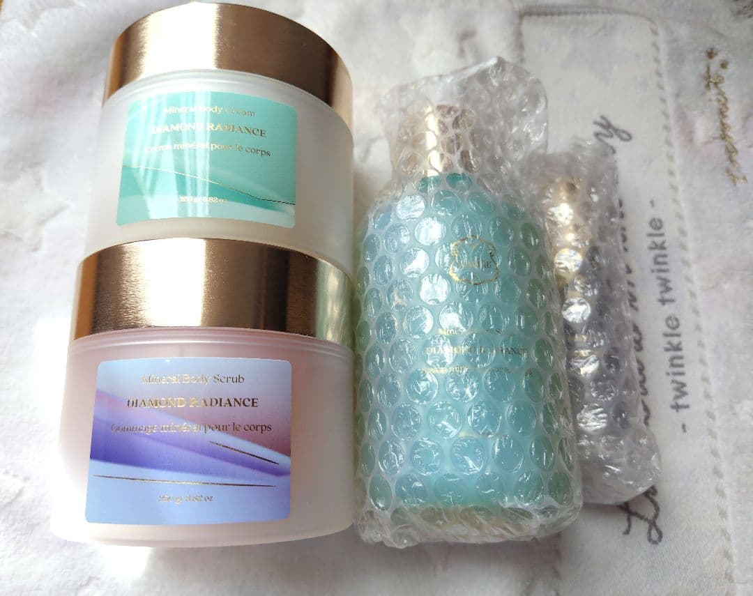 ダイヤモンドラディアンスシリーズボディソープ、スクラブ、ミスト、ボディクリーム