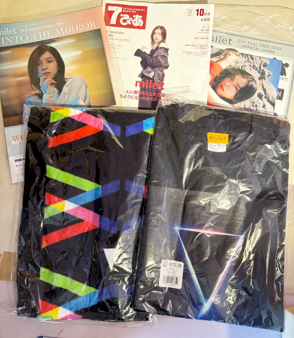 milet カラフルTシャツとタオルセット新品★限定ステッカーなどおまけつき 今なら5％OFF！タオル+Tシャツセットオリジナルプリントキャンペーン