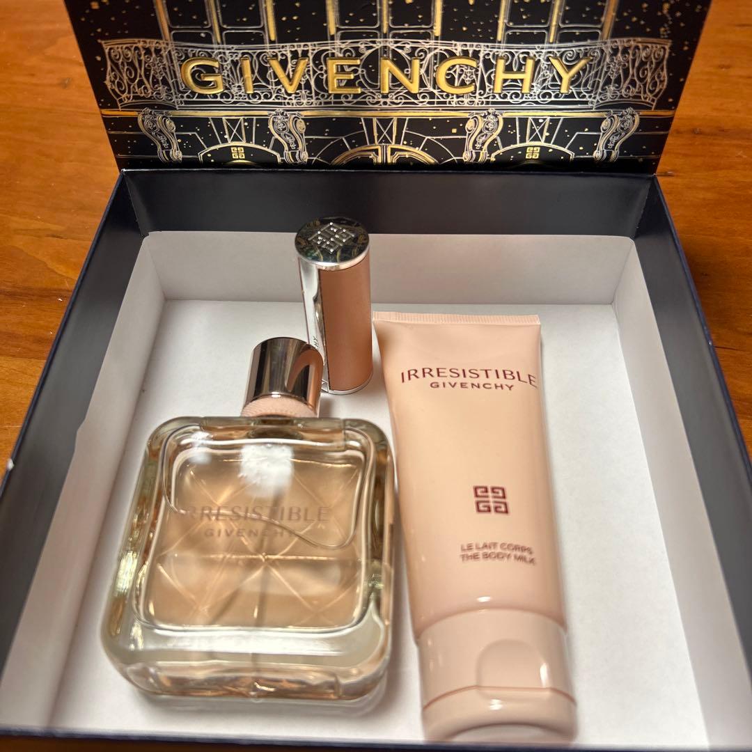 GIVENCHY IRRESISTIBLE 香水とボディミルクセット
