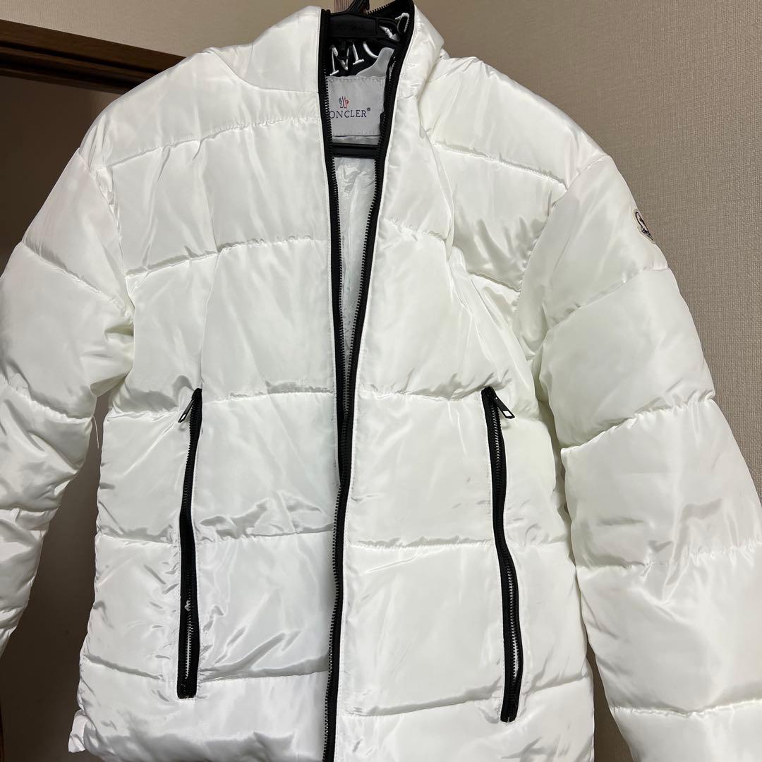 MONCLER ホワイト ダウンジャケット