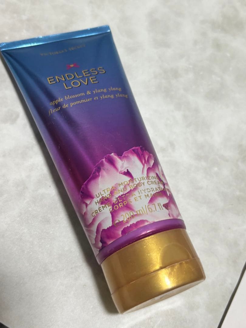 ビクトリアシークレット エンドレスラブ