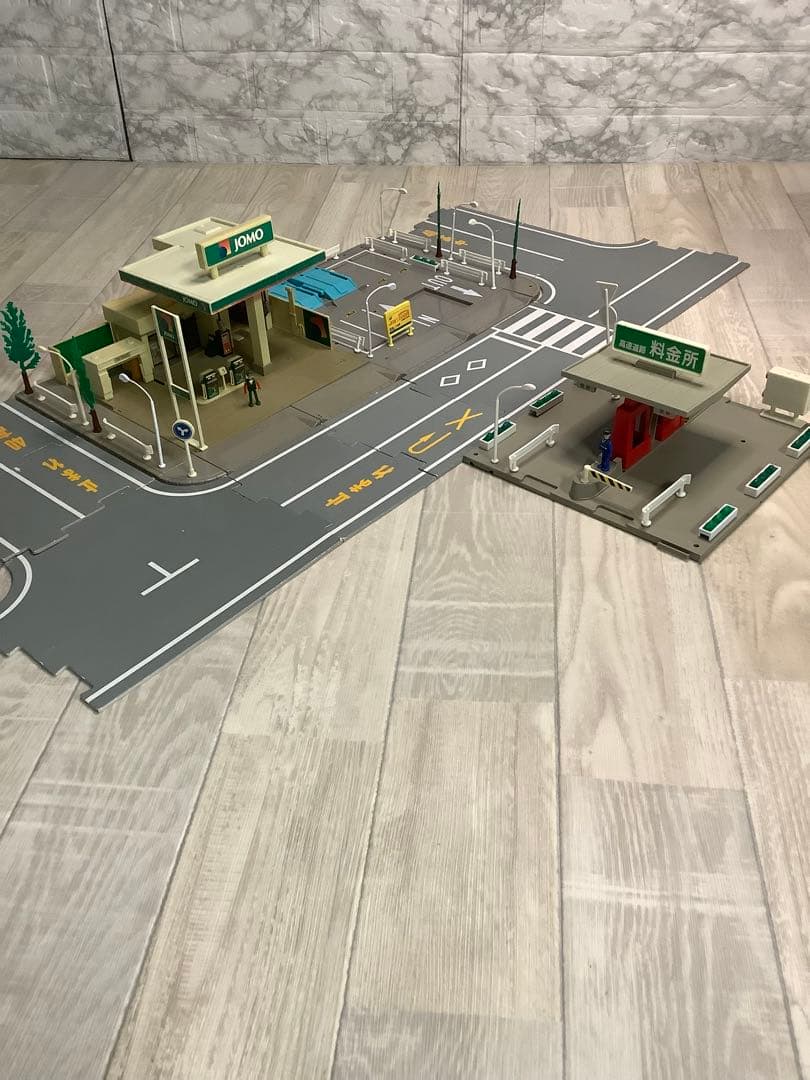 旧トミカタウン JOMO ガソリンスタンド　高速道路料金所　タイムズ駐車場