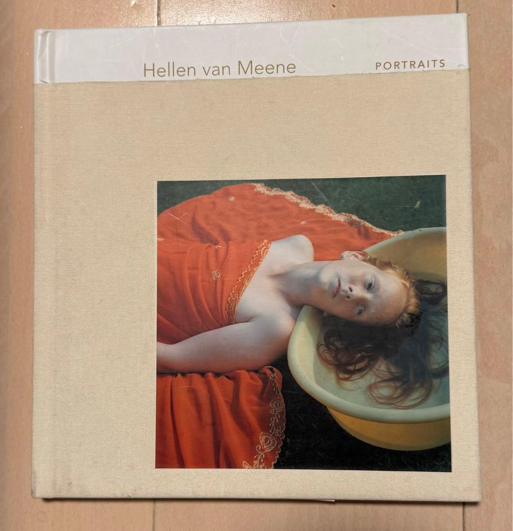 芸術写真 Hellen Van Meene: Portraits by Kate