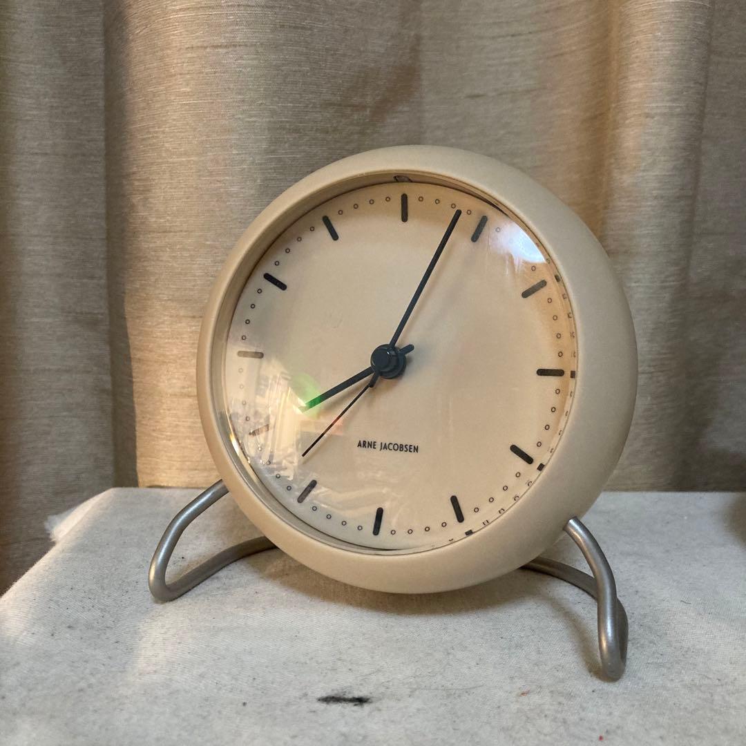ARNE JACOBSEN アルネヤコブセン シティホール　置き時計　ベージュ