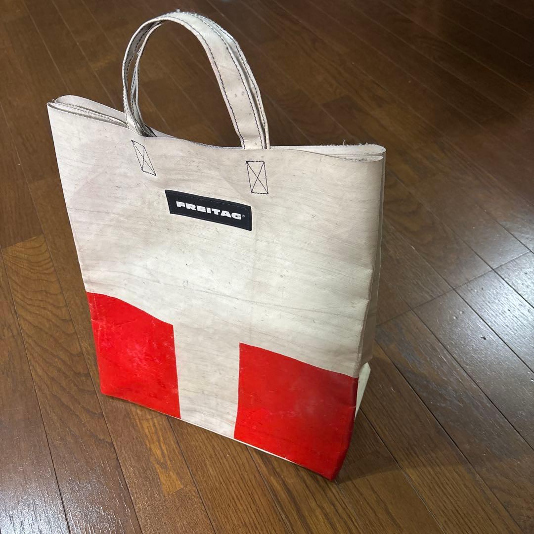 Freitag Miami vice トートバッグ ホワイト/レッド