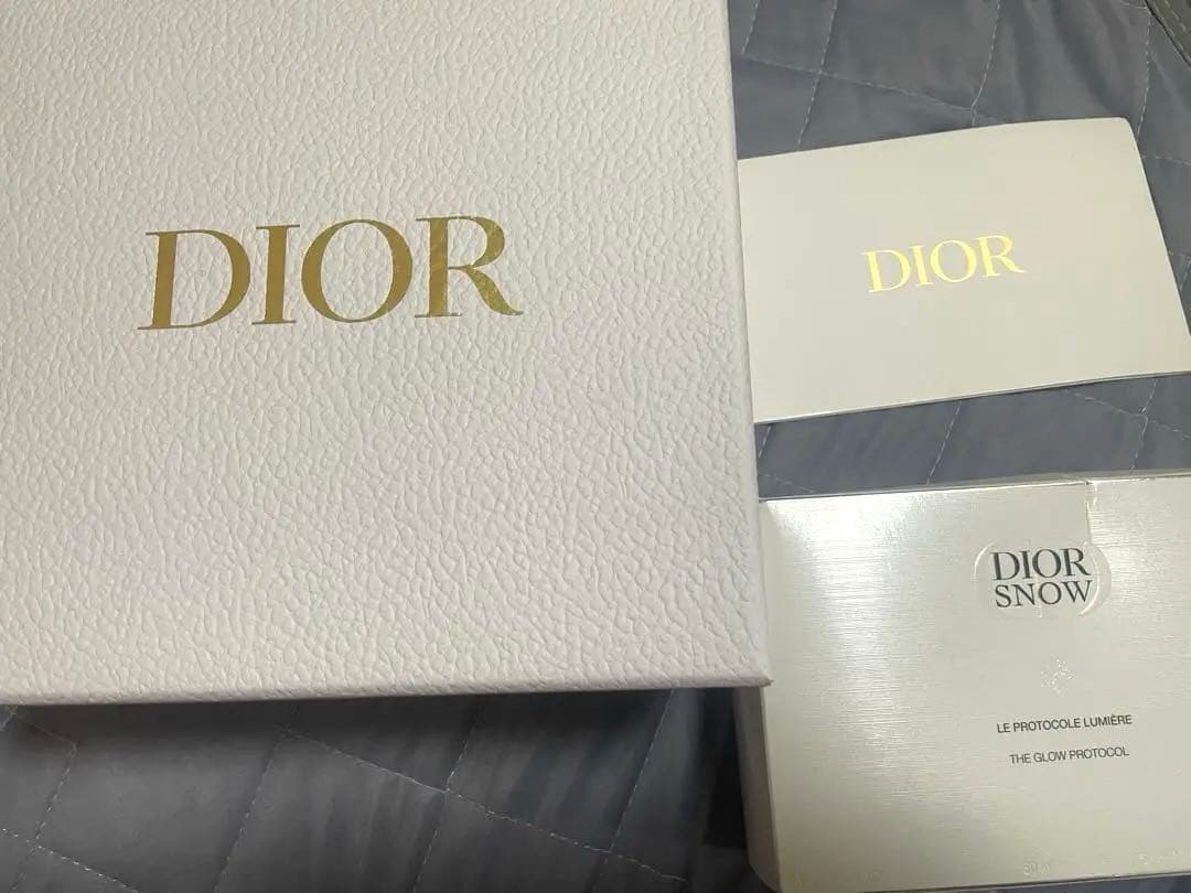 ディオール スノー エッセンス コフレ (限定品)