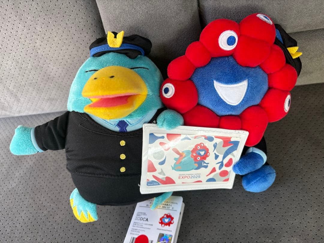 カードケース付きイコちゃん・ミャクミャク 駅員さんぬいぐるみ