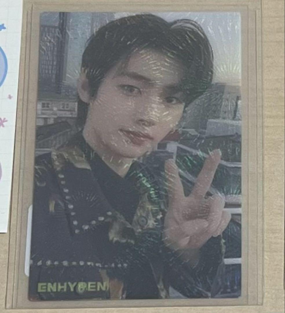 enhypen 閃光 ソンフン ユニバ ラキドロ ホログラム トレカ ENHYPEN ソンフン ユニバ ラキドロ トレカ - メルカリ