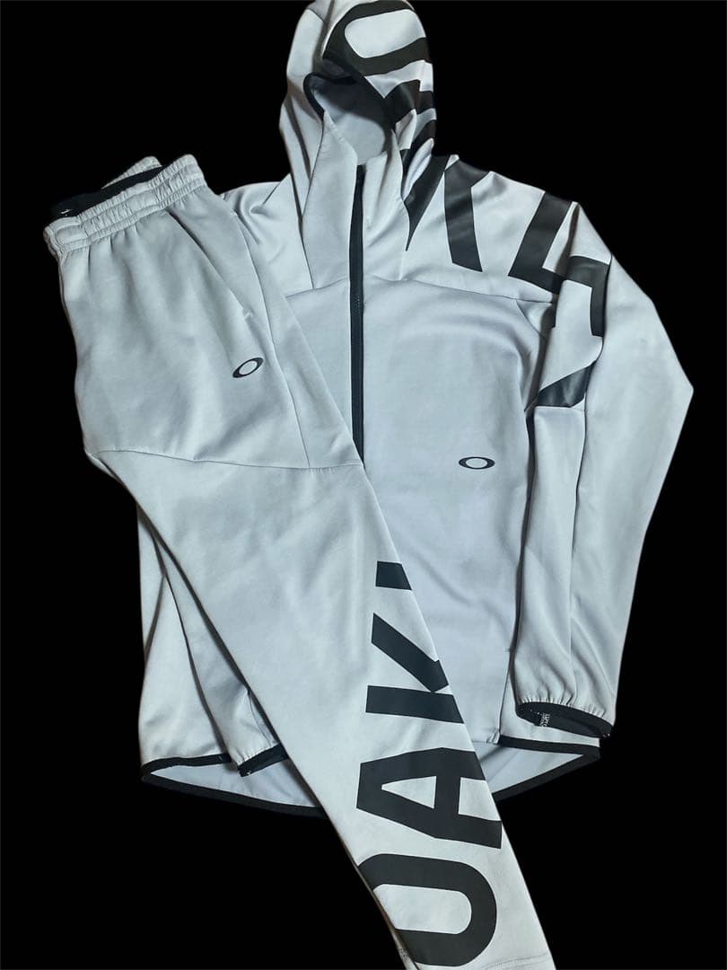 Oakley ナイロンジャケット・セットアップ グレー OAKLEY（オークリー） コート ジャケット ENHANCE ACTIVE WIND JACKET