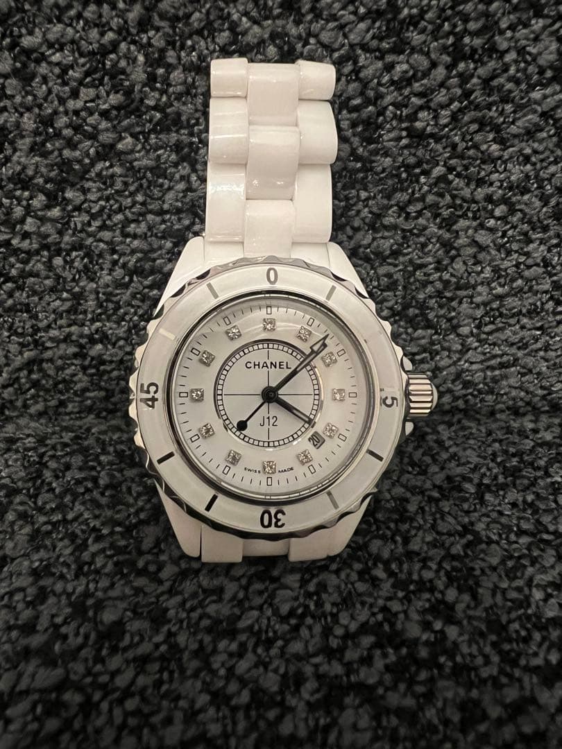 ホワイトセラミック腕時計