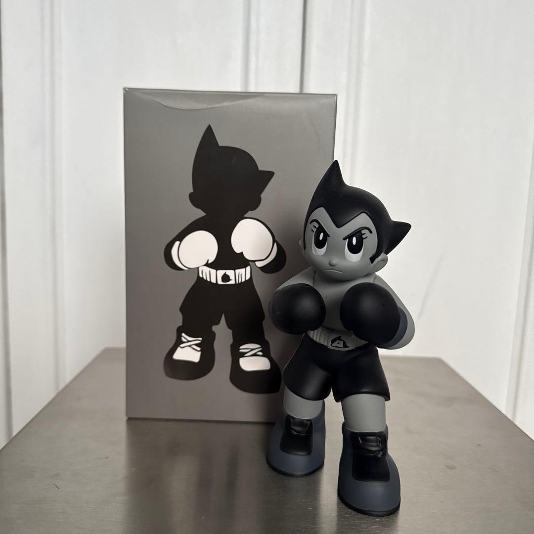 TOY QUBE ボクシングフィギュア グレー/ブラック 約15cm