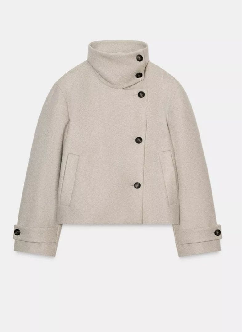 NEW ハイネックショートコート 新品未使用、タグ付きです。